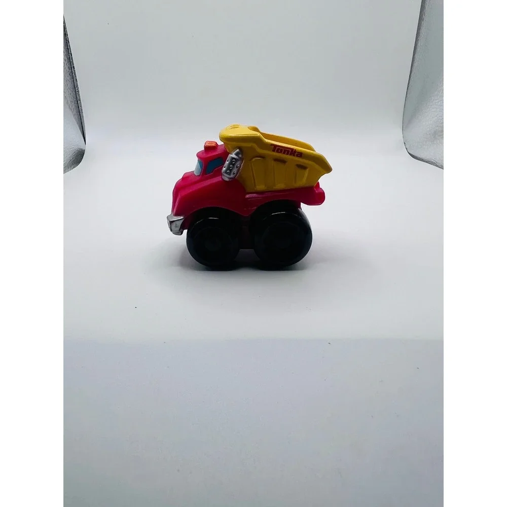 Hasbro Tonka Chuck & Friends Red Dump Truck PVC Plastic 2009 Toddler Toy Vehicle